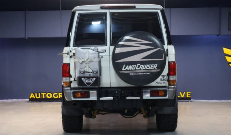 Toyota Land Cruiser 2015 (Machito 30 Aniversario) lleno