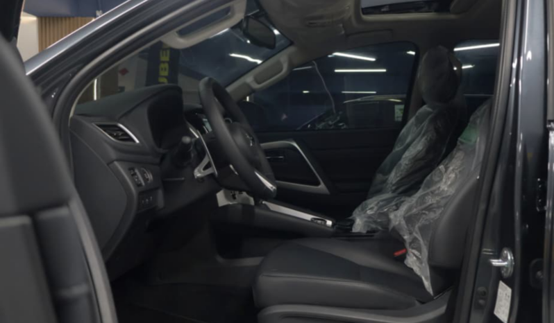 Mitsubishi Montero Full Option 2026 lleno