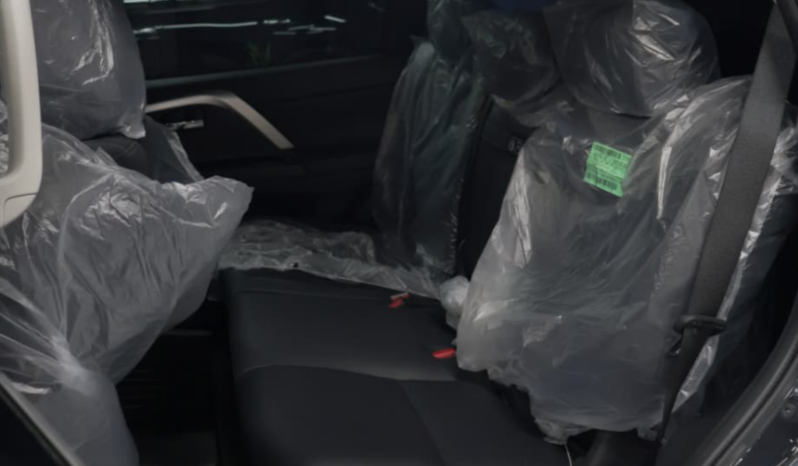 Mitsubishi Montero Full Option 2026 lleno