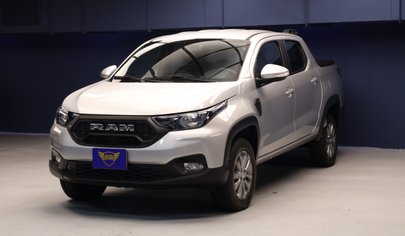 RAM 700 BIGHORN 2025 (Doble Cabina) lleno