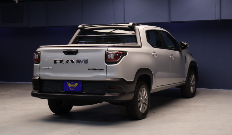 RAM 700 BIGHORN 2025 (Doble Cabina) lleno