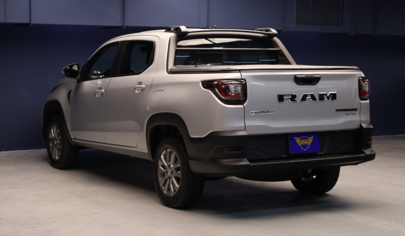 RAM 700 BIGHORN 2025 (Doble Cabina) lleno