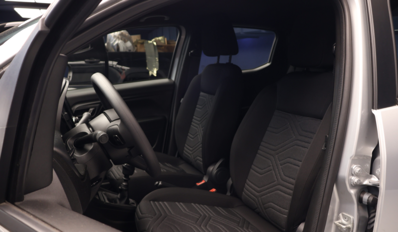 RAM 700 BIGHORN 2025 (Doble Cabina) lleno