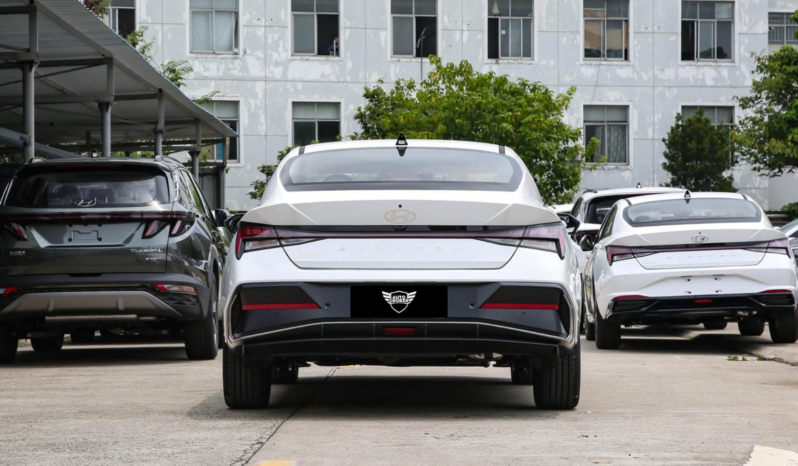 Hyundai Elantra Lux Premium 2023 lleno
