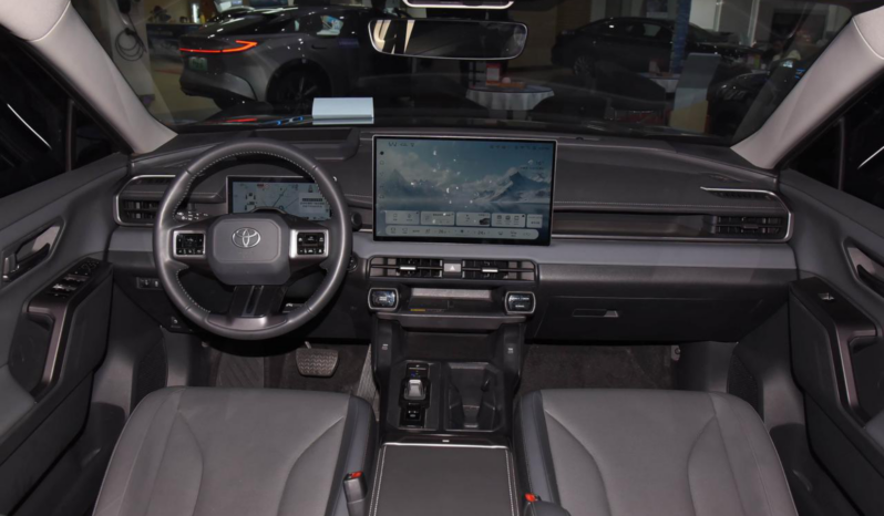 Toyota RAV4 Hybrid Flagship 2025 lleno