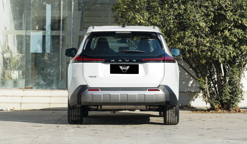 Toyota RAV4 Petrol Luxury 2025 lleno